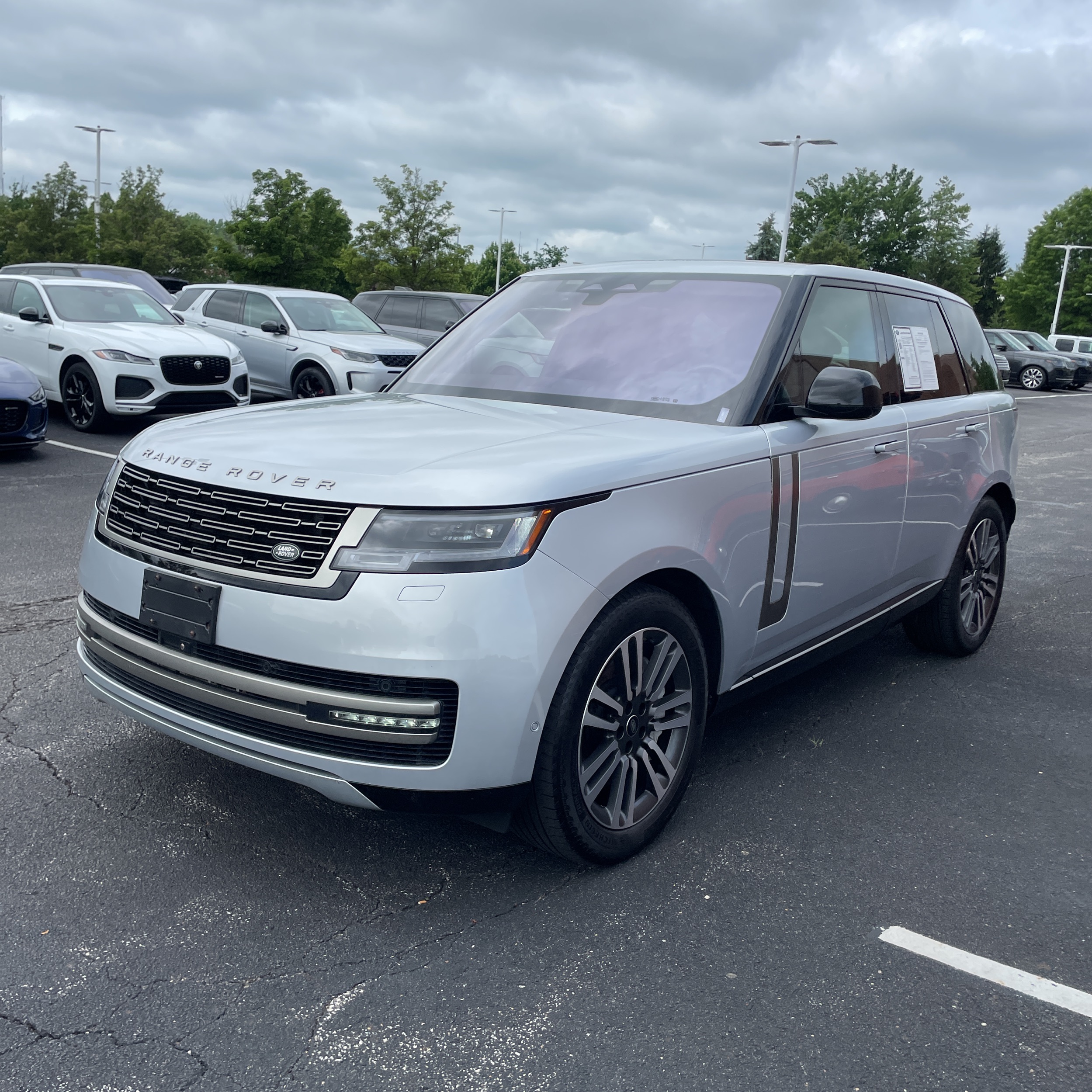 2023 Land Rover Range Rover P530 SE