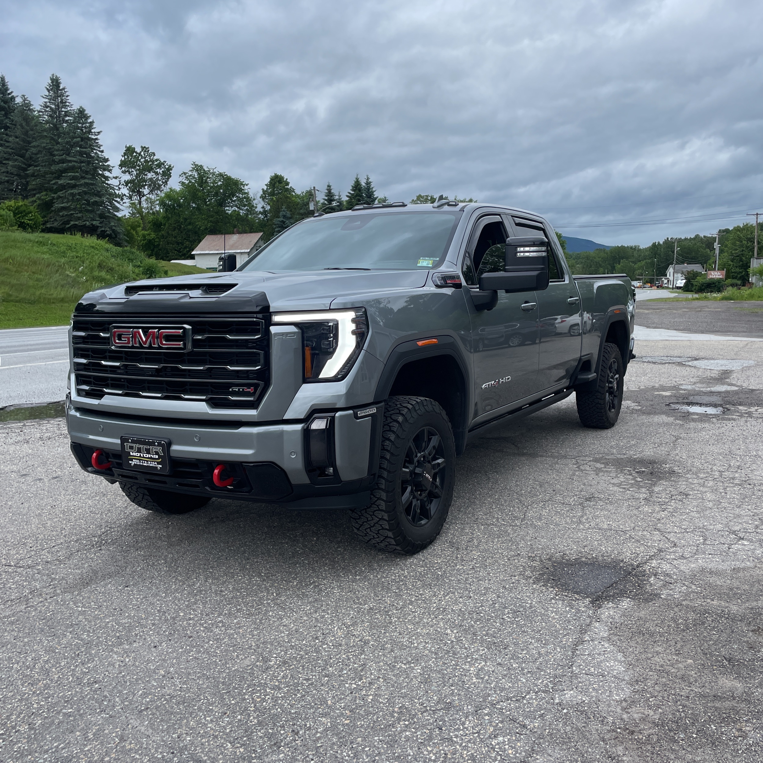 2024 GMC Sierra 2500 AT4