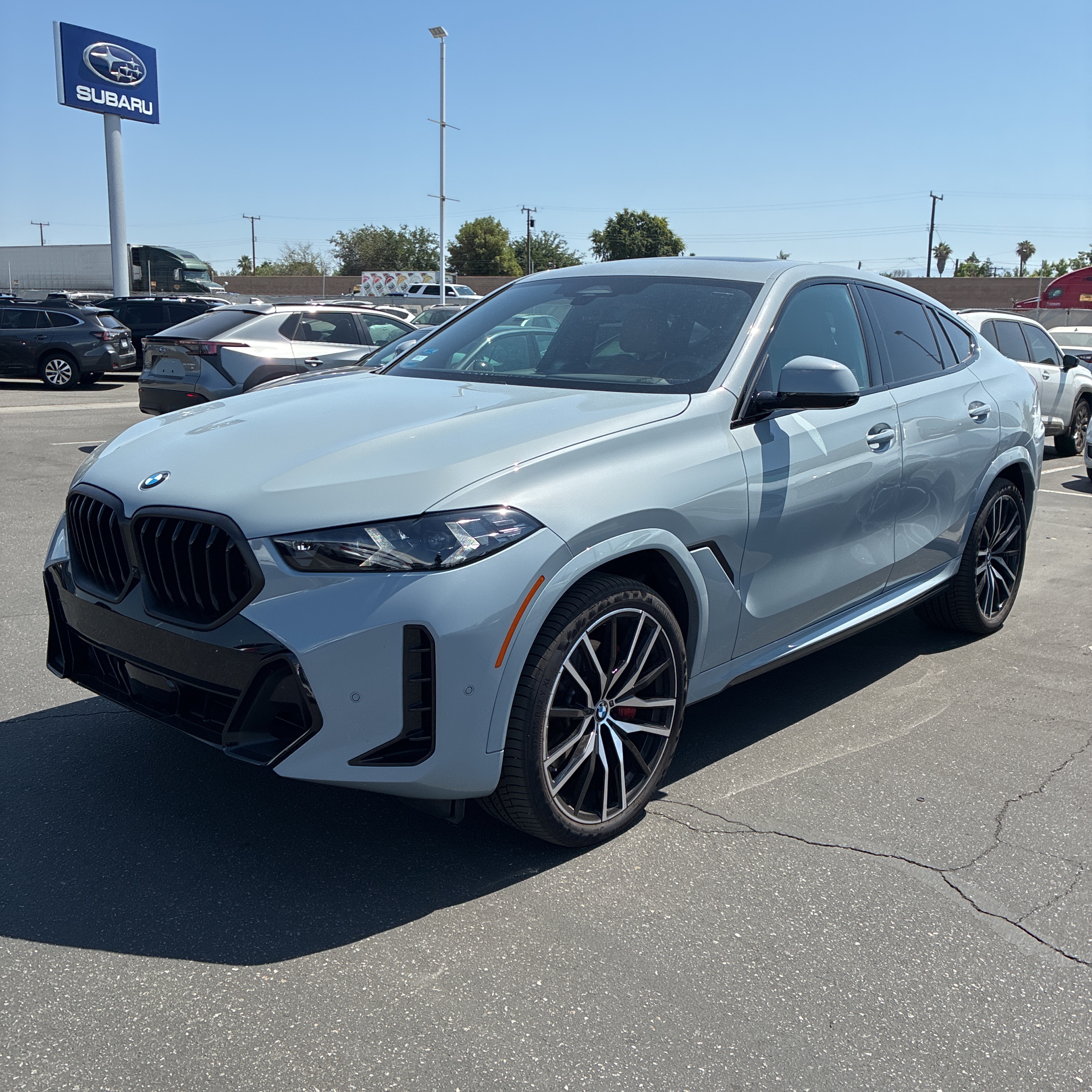 2025 BMW X6 XDrive40i