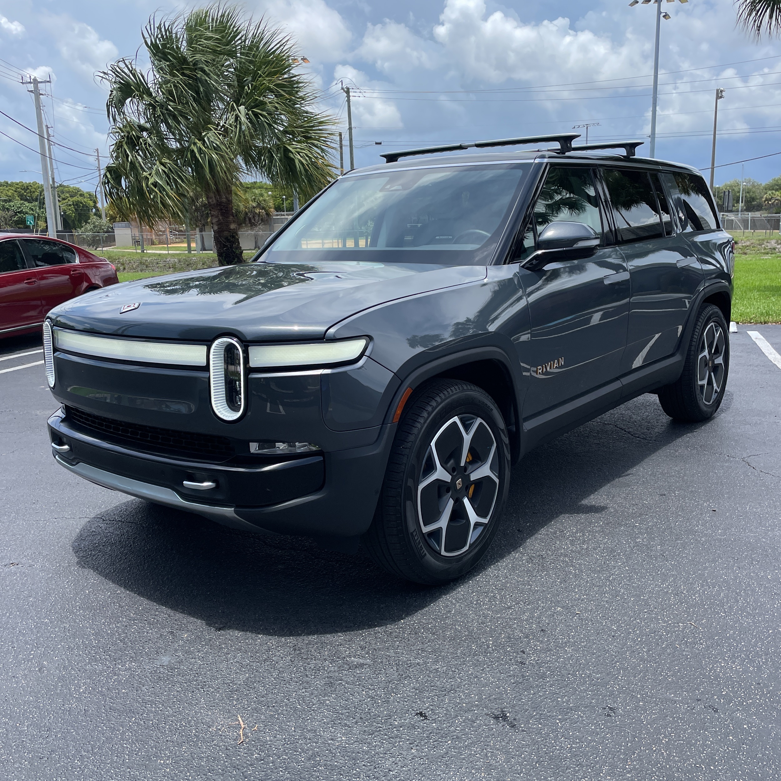 2023 Rivian R1S Adventure Quad-Motor