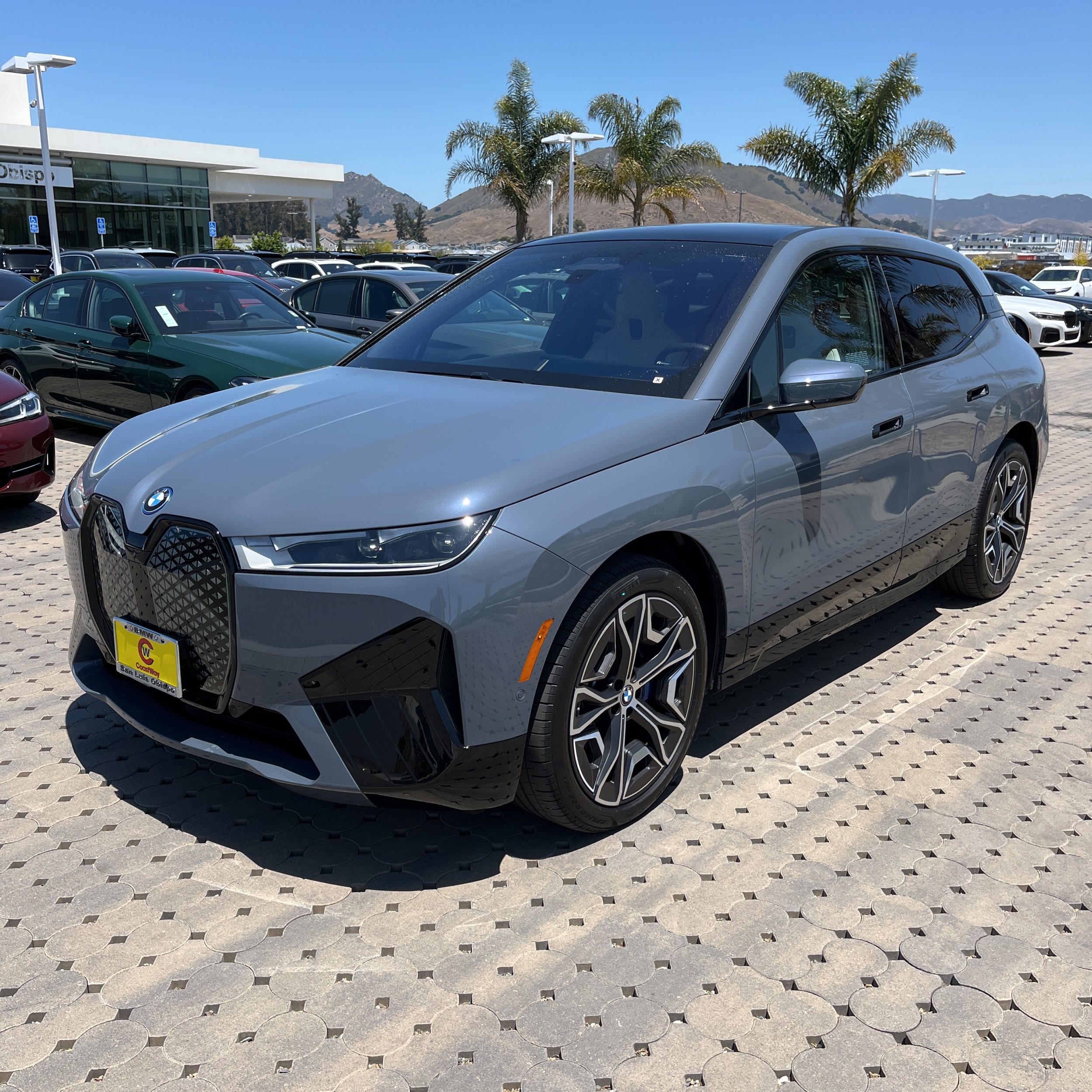 2025 BMW iX xDrive50