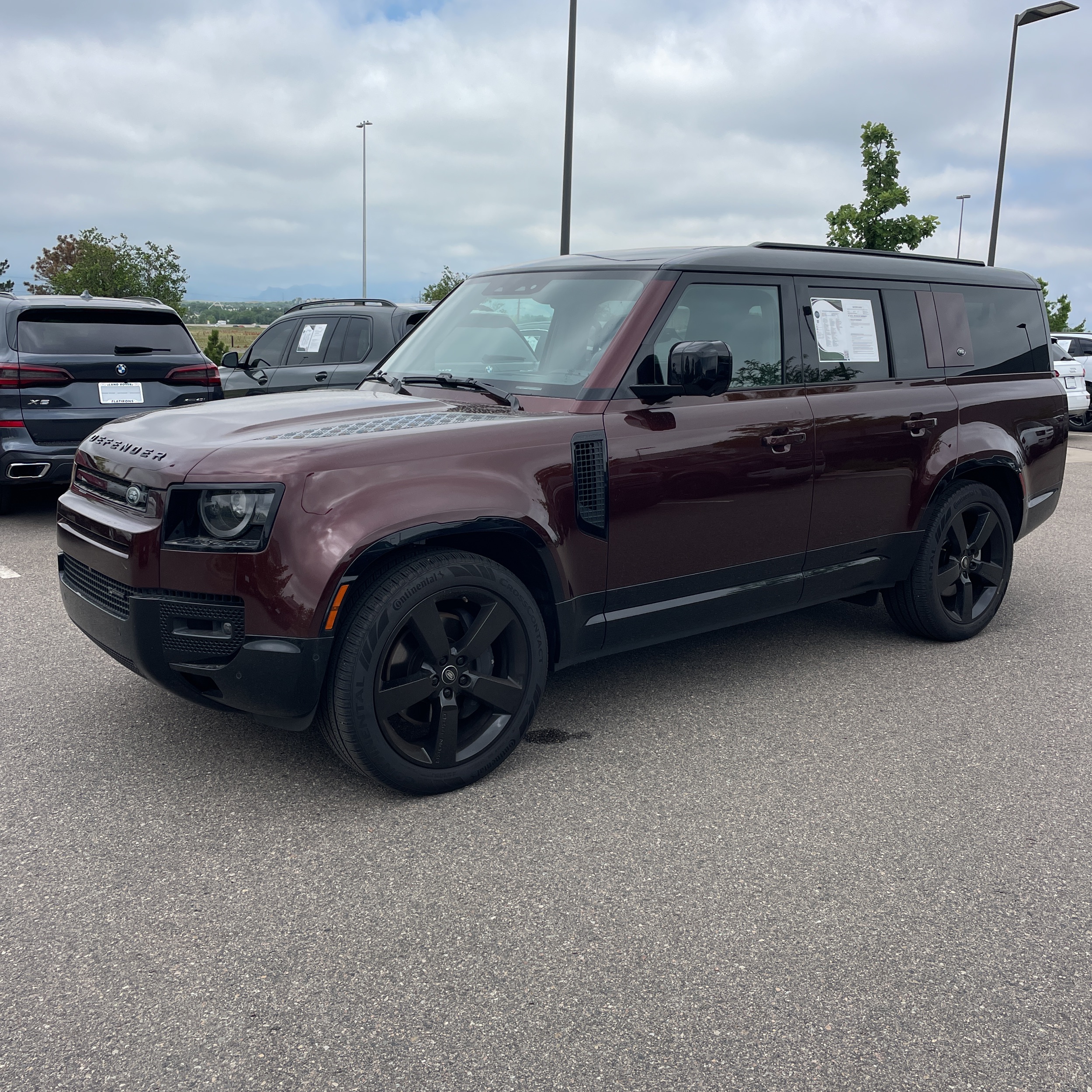 2023 Land Rover Defender 130 X-Dynamic SE