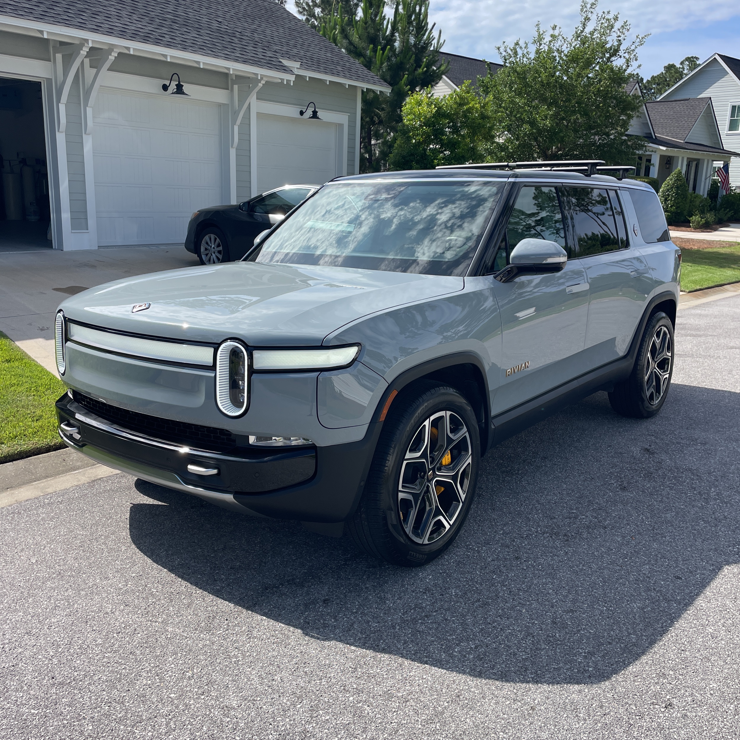 2024 Rivian R1S Launch Edition
