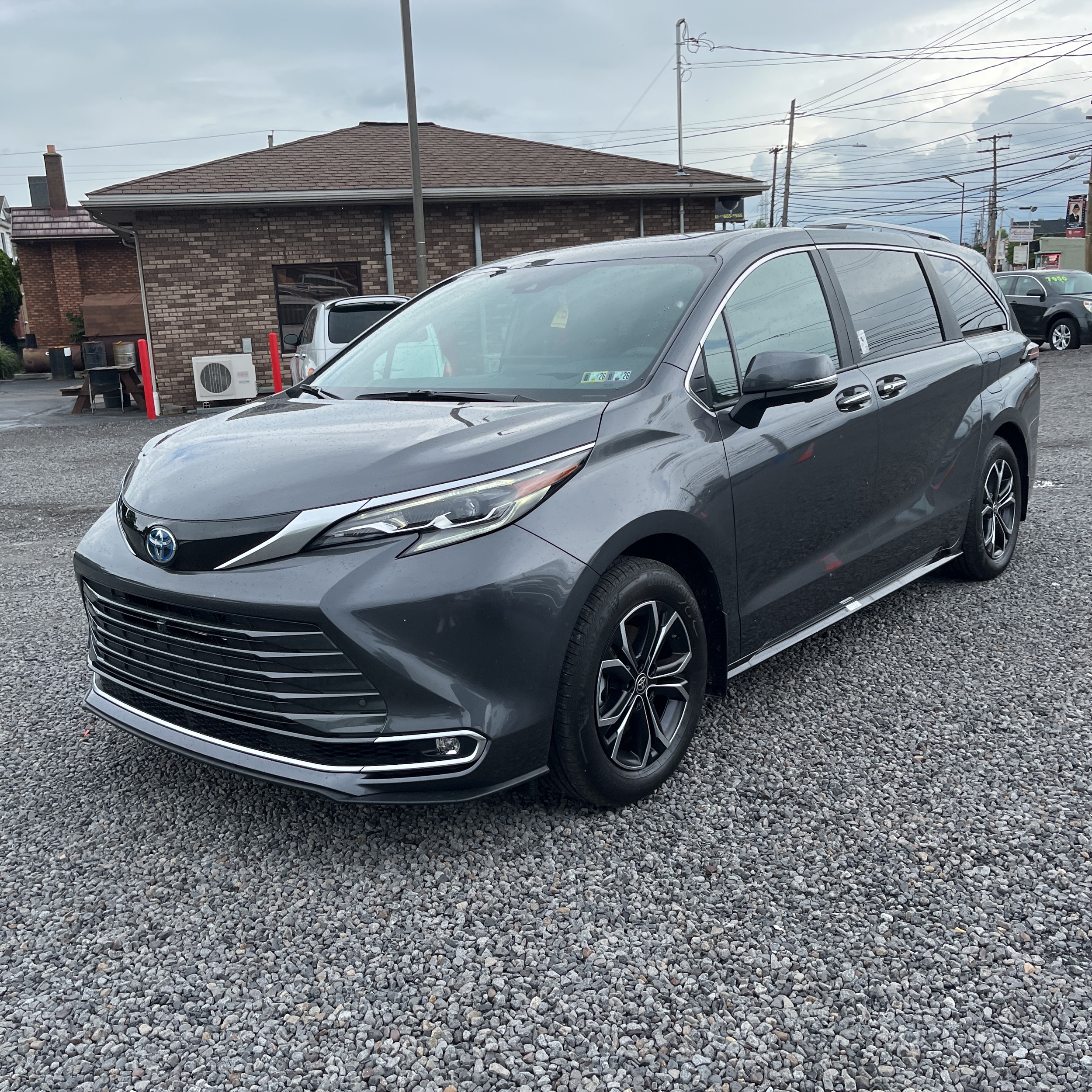 2025 Toyota Sienna Platinum 7-Passenger