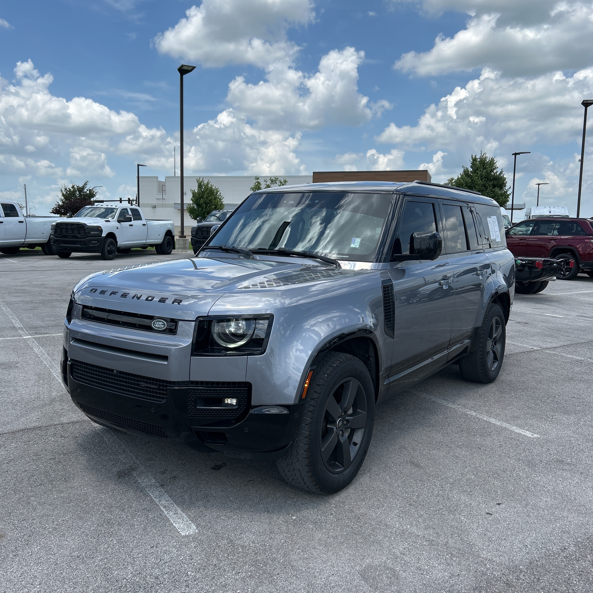 2023 Land Rover Defender 130 X-Dynamic SE