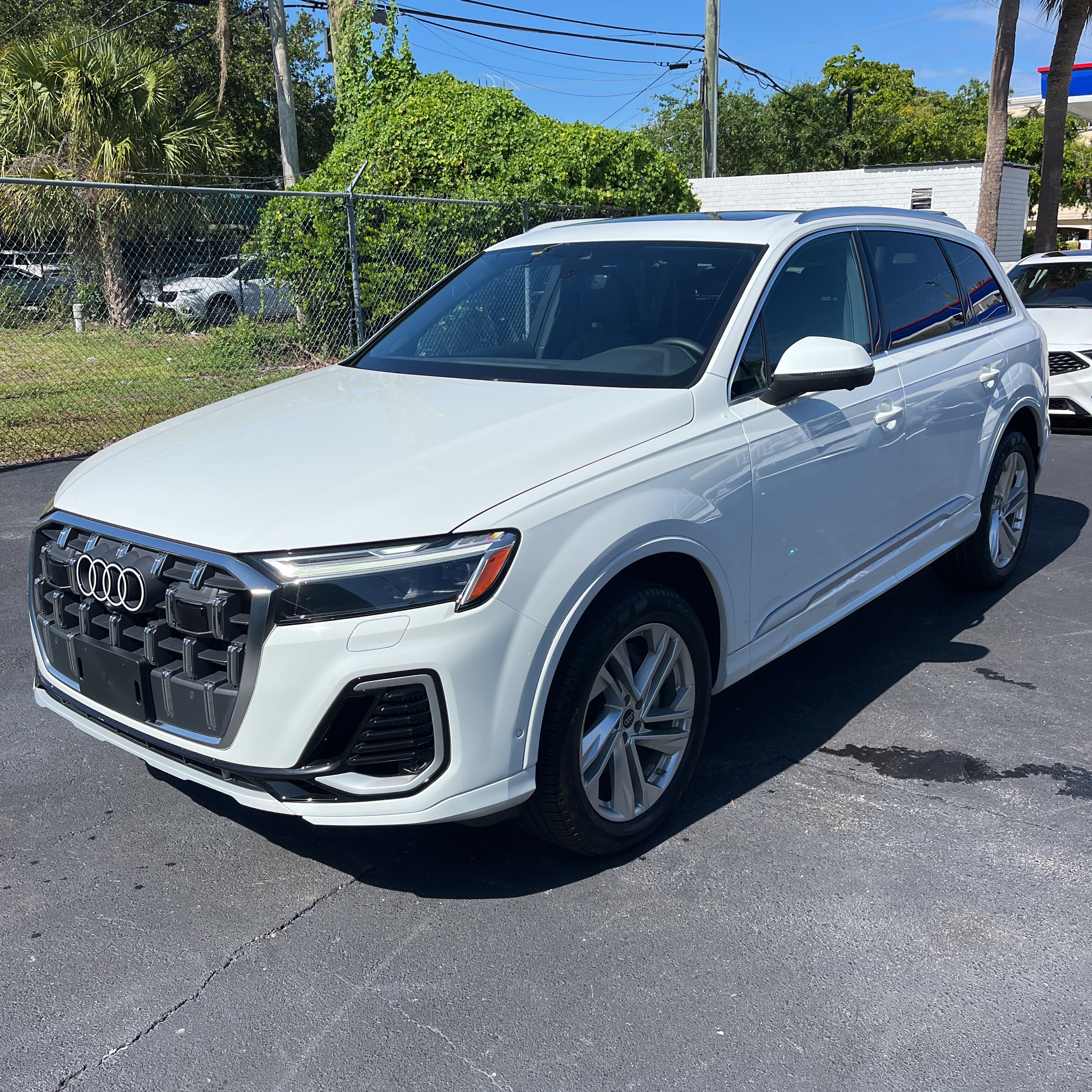 2025 Audi Q7 Premium Plus 55