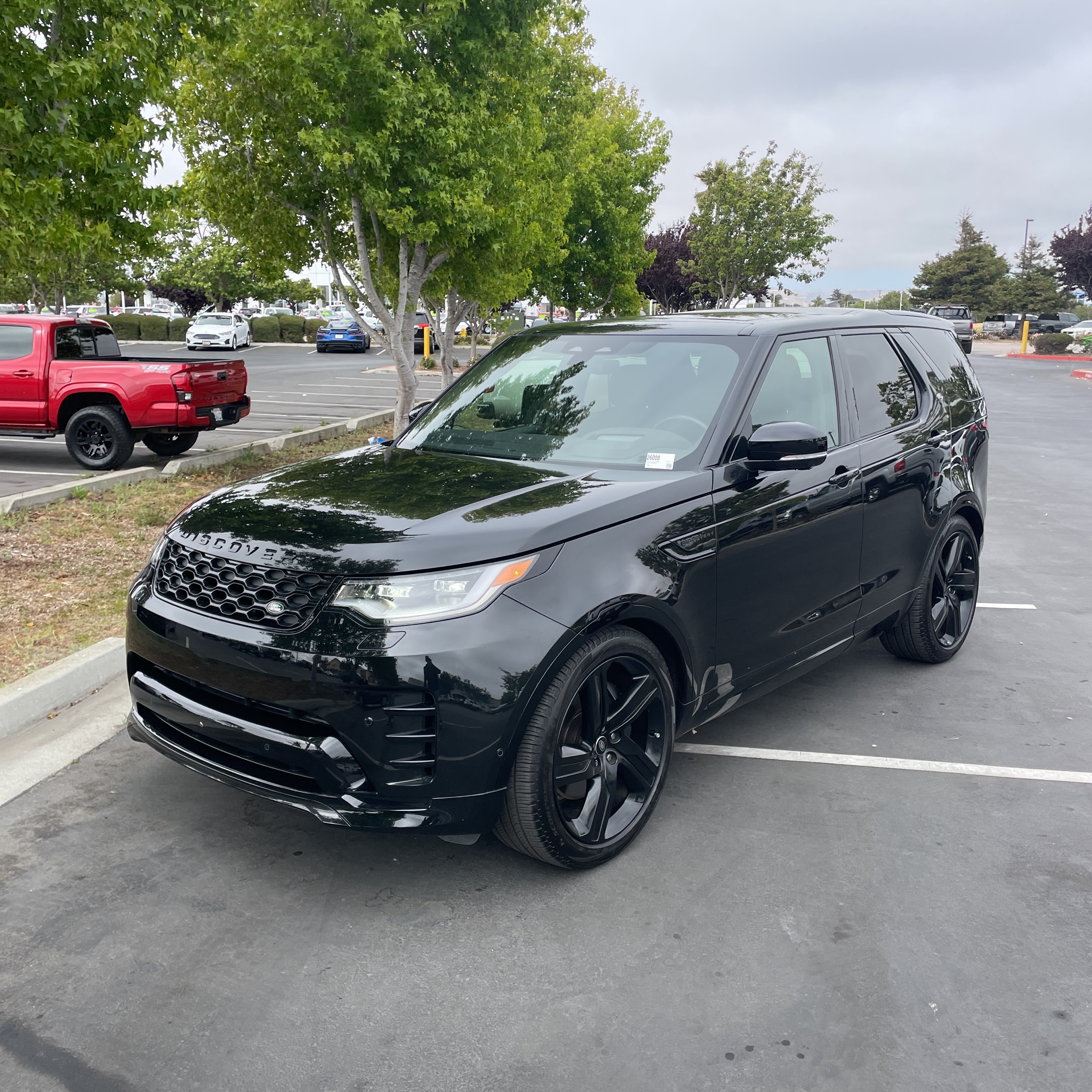 2024 Land Rover Discovery P360 Dynamic SE