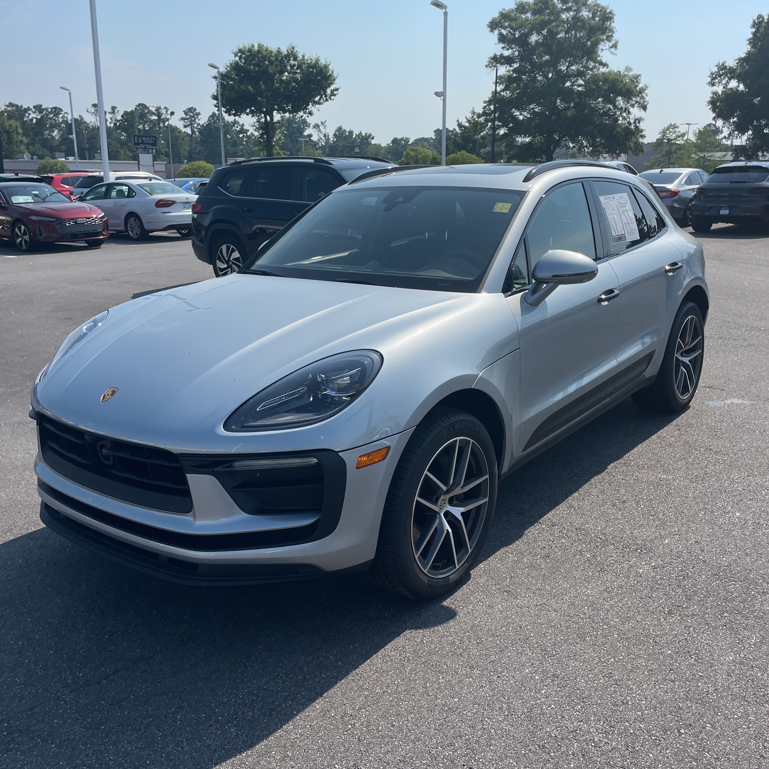 2024 Porsche Macan Base