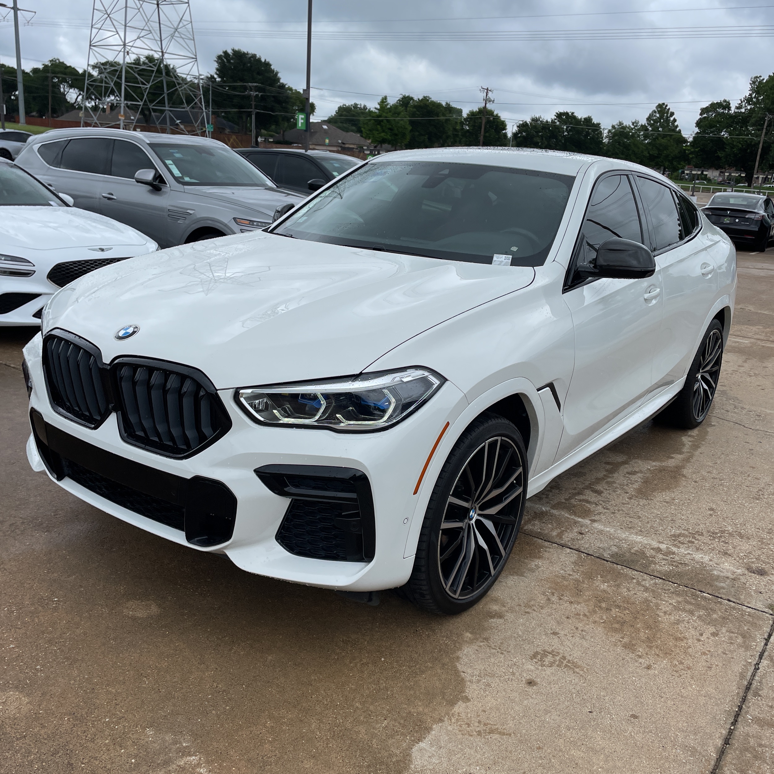 2022 BMW X6 M50i