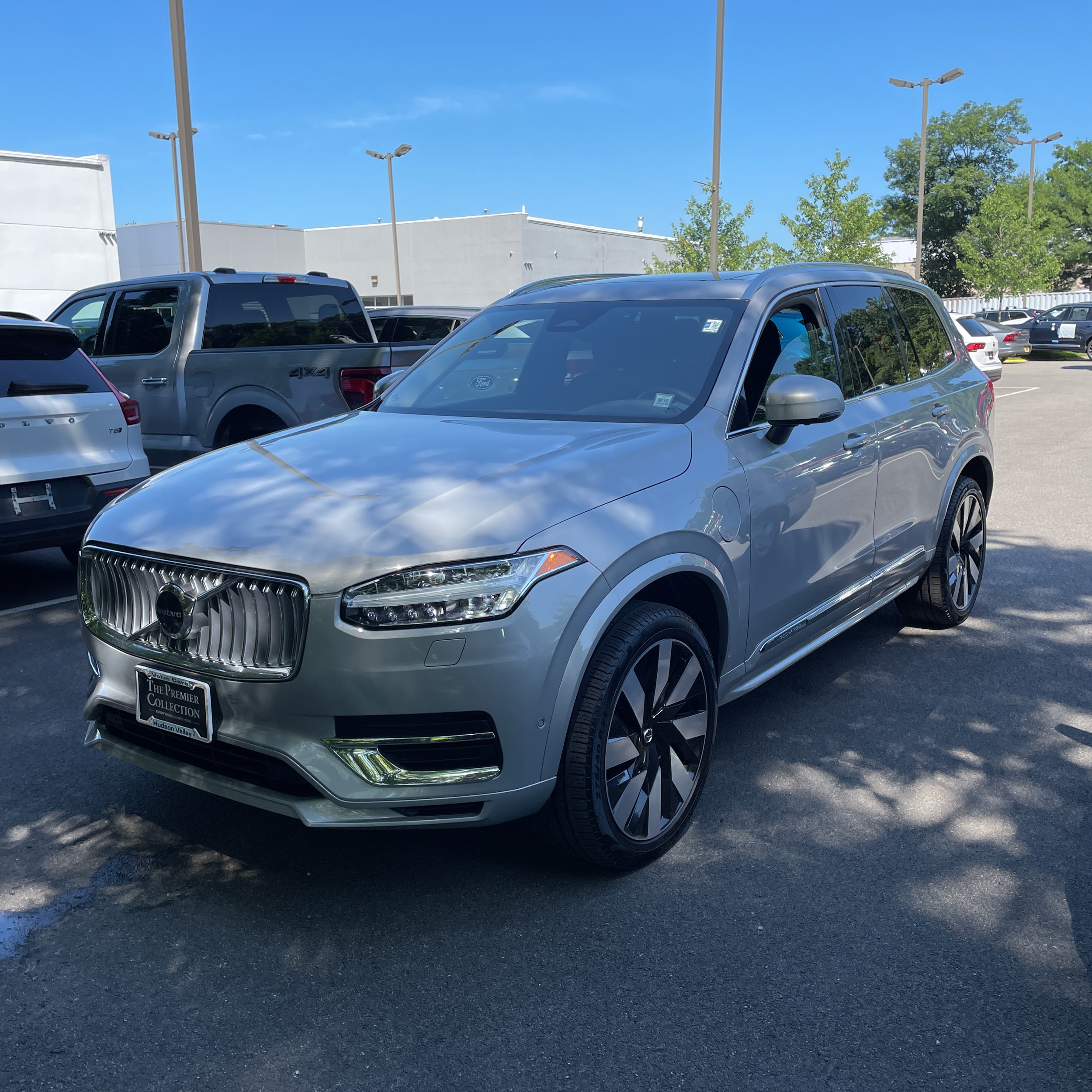 2024 Volvo XC90 T8 - Plus PHEV