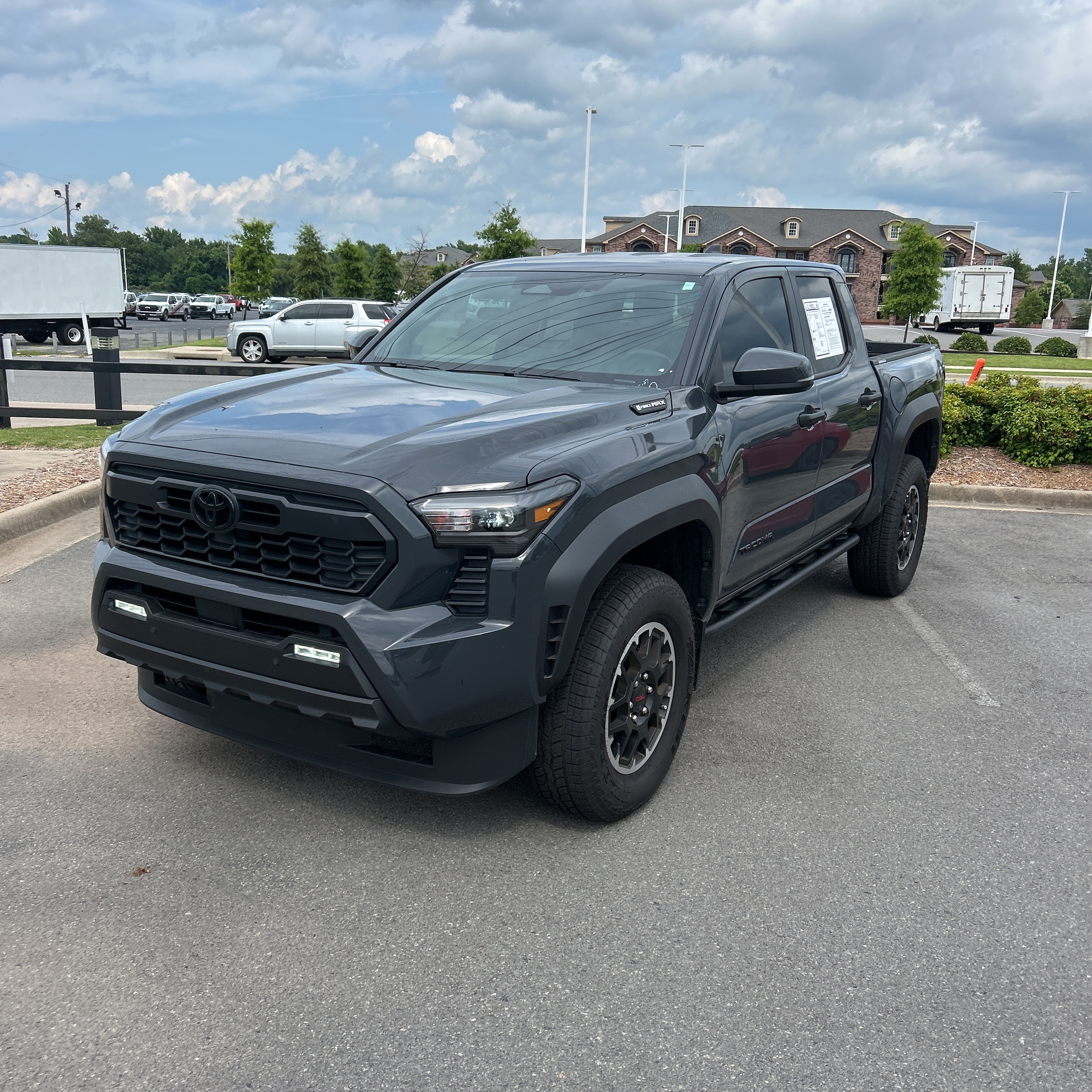 2024 Toyota Tacoma TRD Off-Road HV