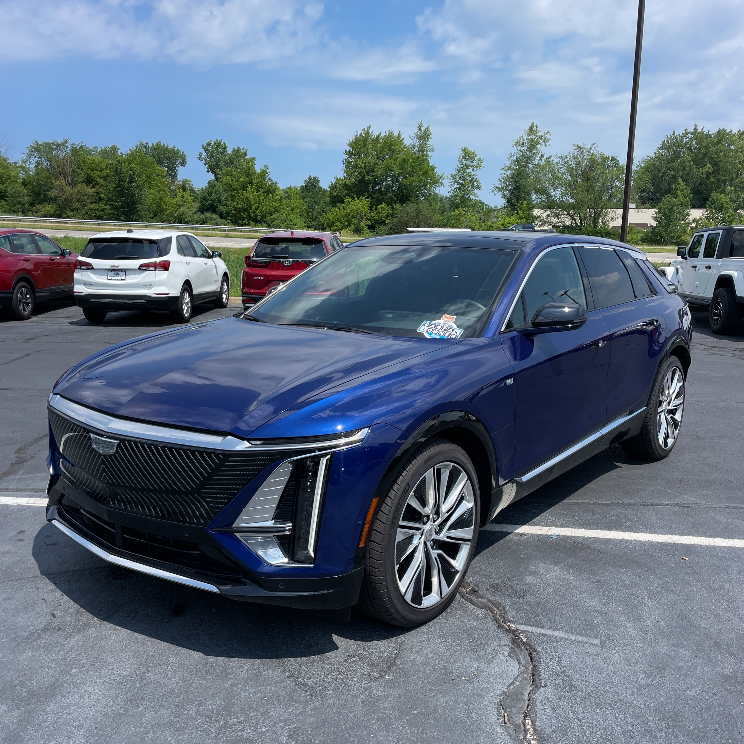 2024 Cadillac LYRIQ Luxury 3